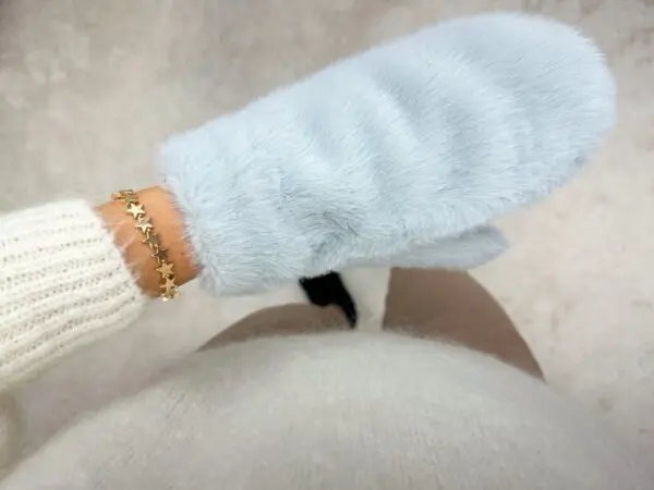 Copy of Kumštinės pirštinės su dirbtiniu kailiu – šviesiai mėlynos