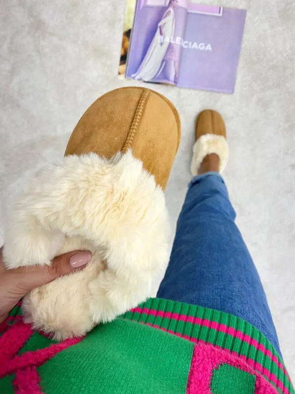 Jaukios šlepetės su dirbtiniu kailiu - ruda