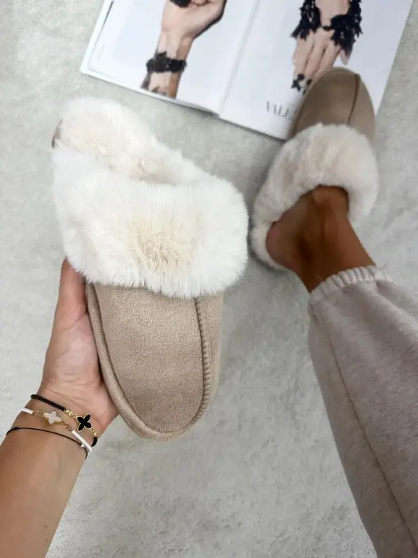 Jaukios šlepetės su dirbtiniu kailiu - creamy