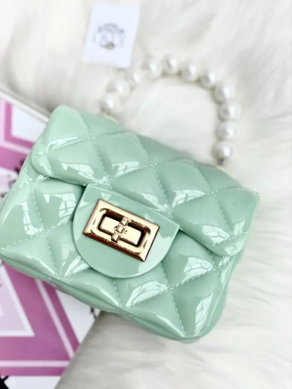 Mini rankinė su perliukais - mint