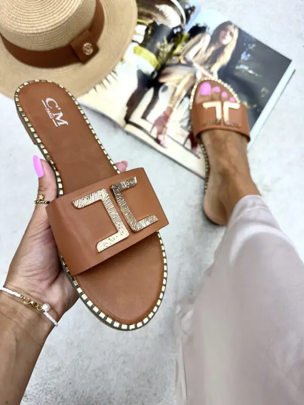 Išskirtinio modelio šlepetės