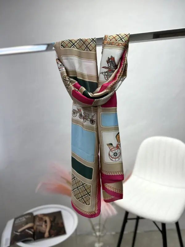 Stilinga skara su akcentais