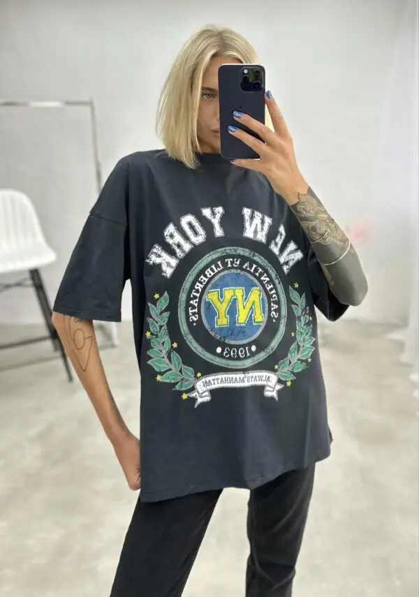 Stilingi oversize modelio marškinėliai