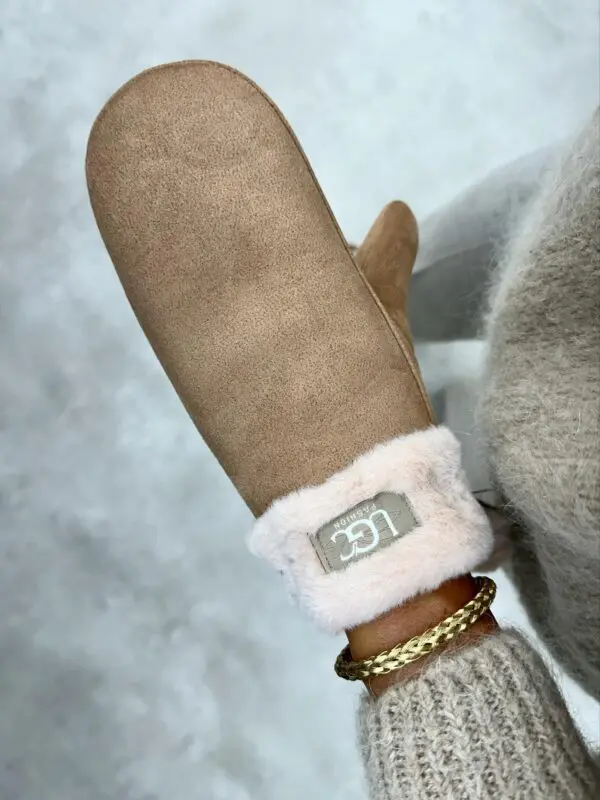 Jaukios UGC fashion kumštinės pirštinės