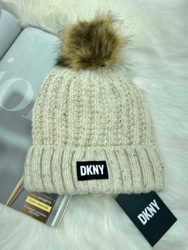 DKNY kepurė su logo