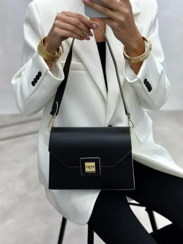 Klasikinė odinė rankinė per petį EGO