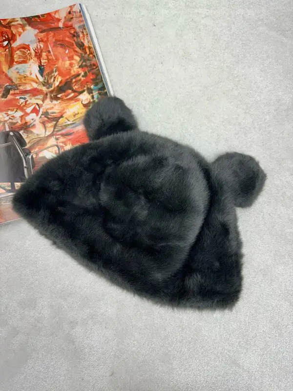 Žieminė kepurė su meškučio ausytėmis