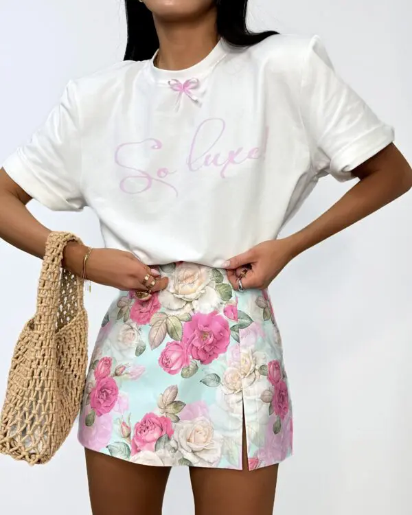 Marškinėliai dekoruoti kaspinėliu