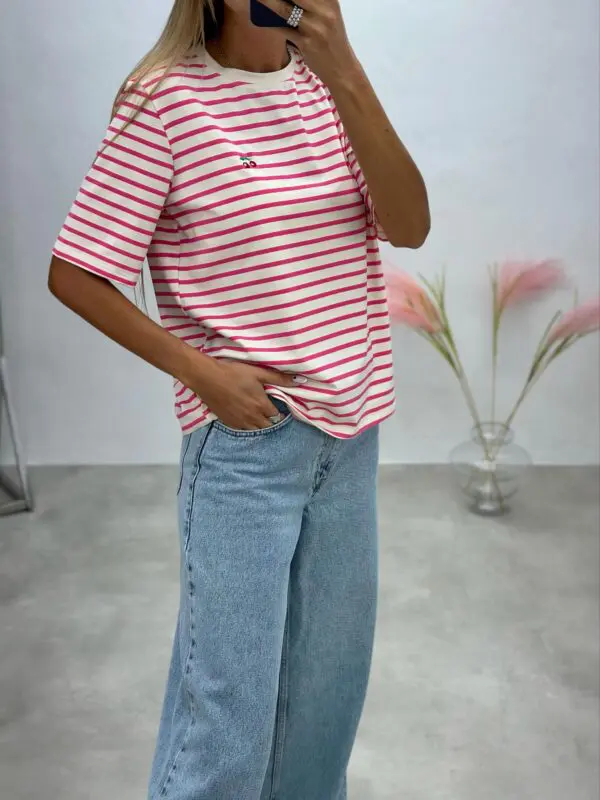 Dryžuoti žaismingi marškinėliai