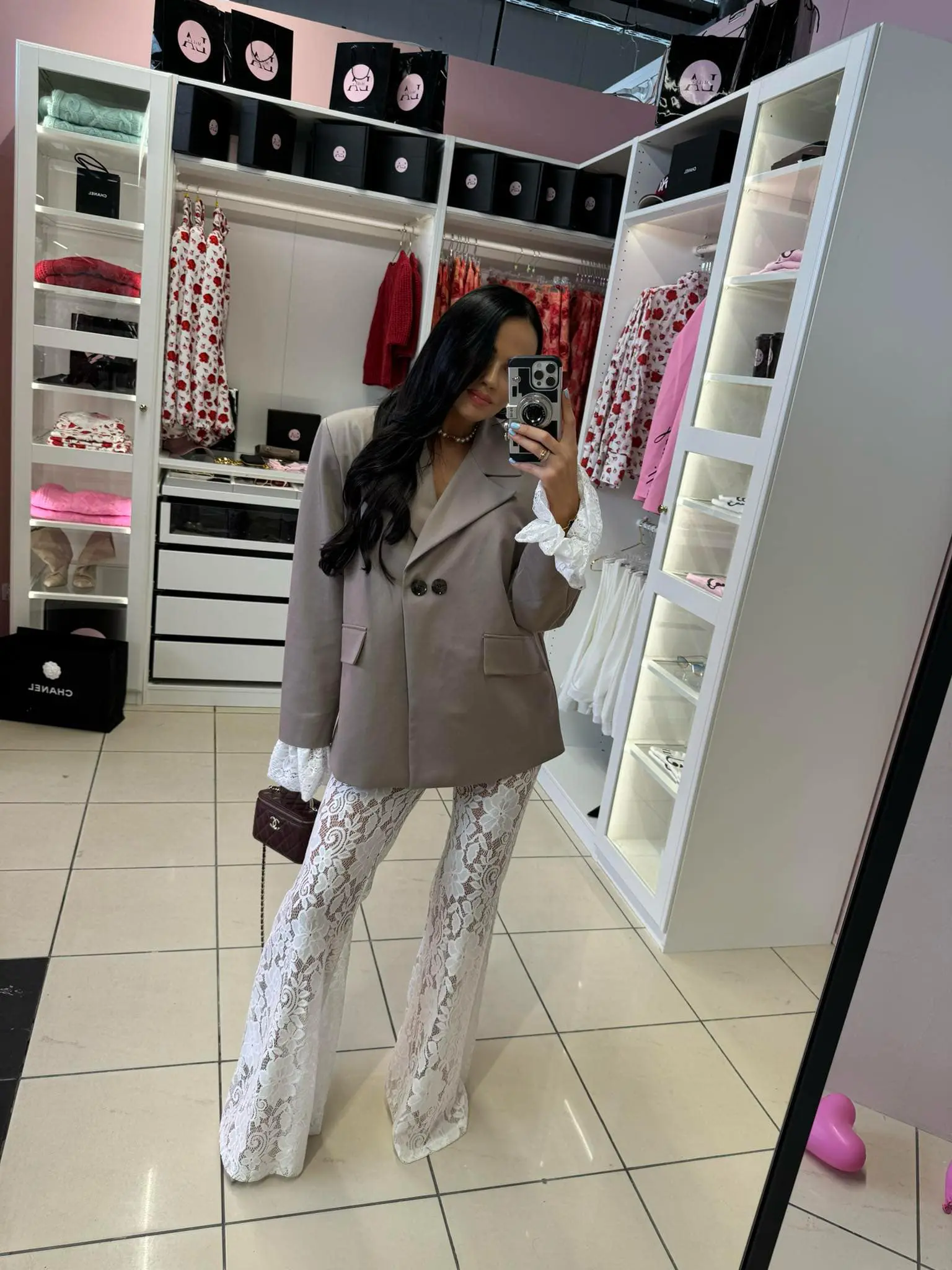 Modernaus stiliaus švarkas