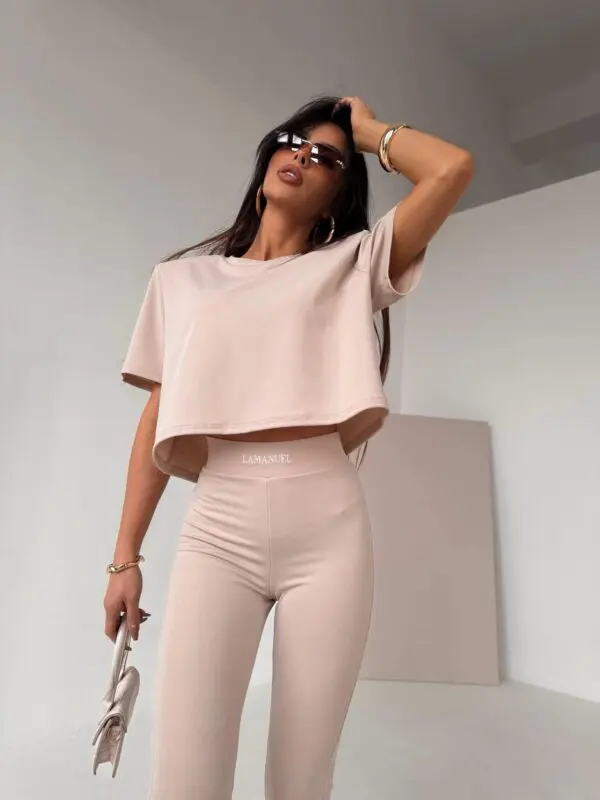 Laisvalaikio kostiumas