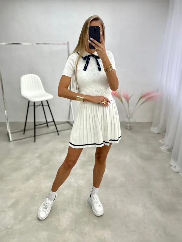 Stilingas kostiumėlis