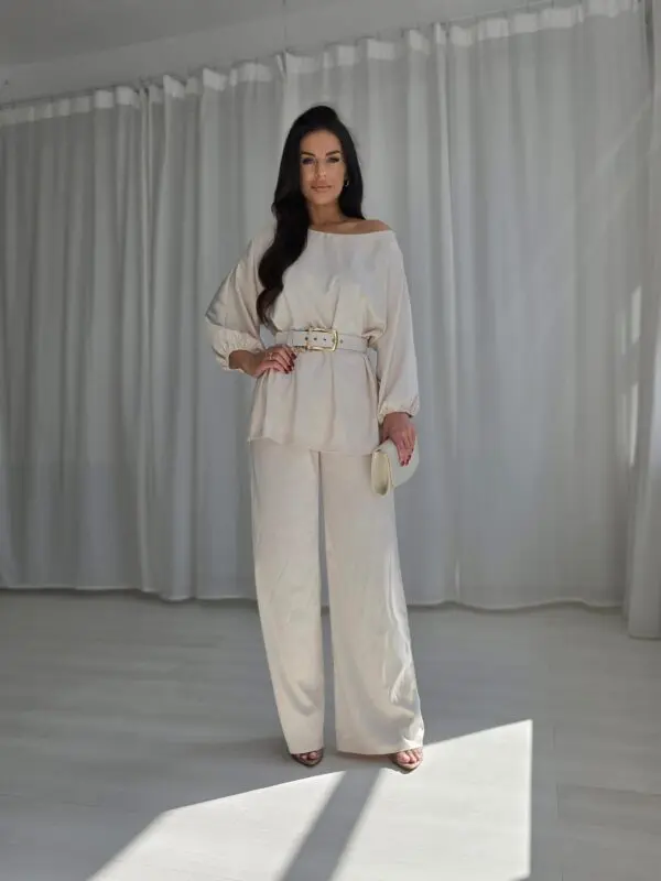 Elegantiškas kostiumėlis