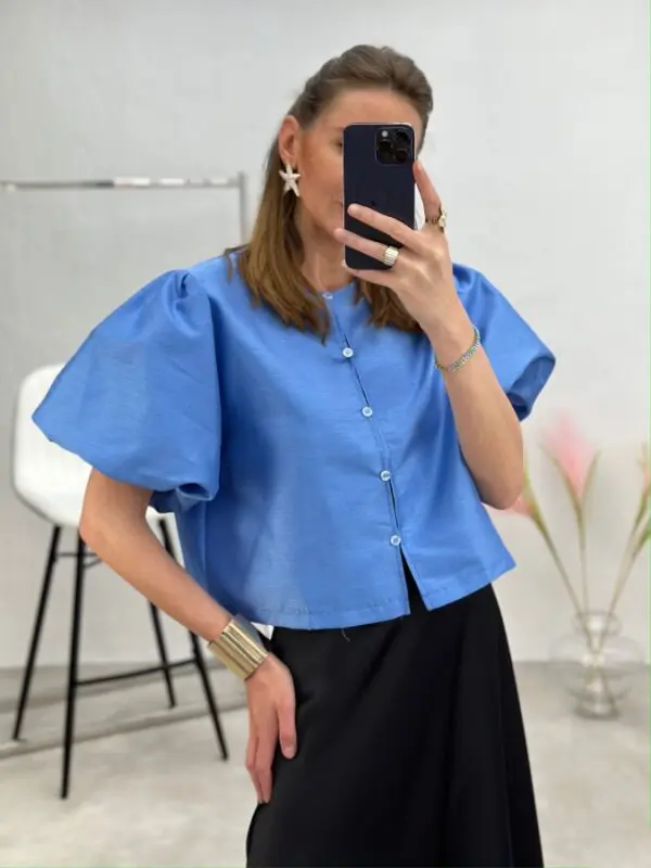 Puošni palaidinė su pūstomis