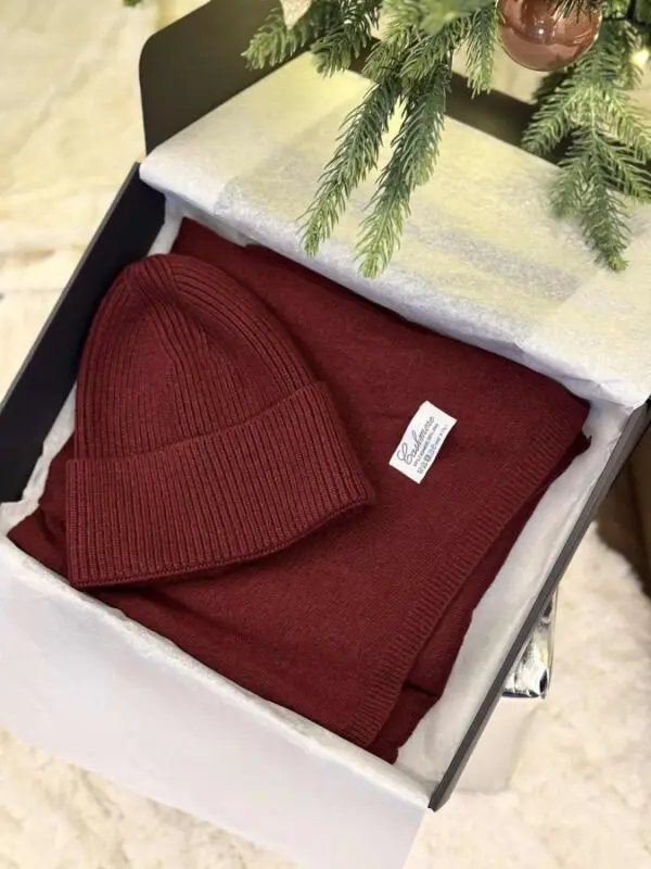 Kašmyro šalikas ir kepurė