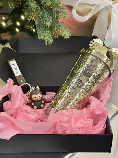 Gertuvės ir žaismingo raktų pakabuko rinkinys