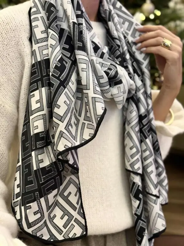 Stilinga skara su raštu