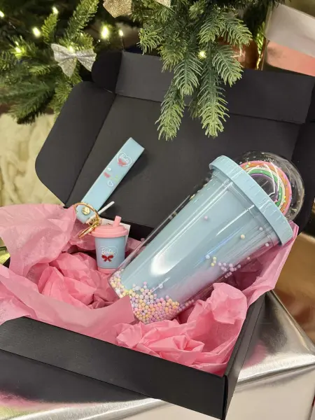 Gertuvės ir žaismingo raktų pakabuko rinkinys