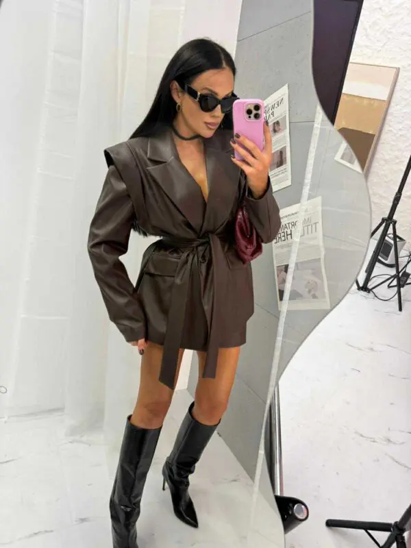 Švarkas su dirželiu