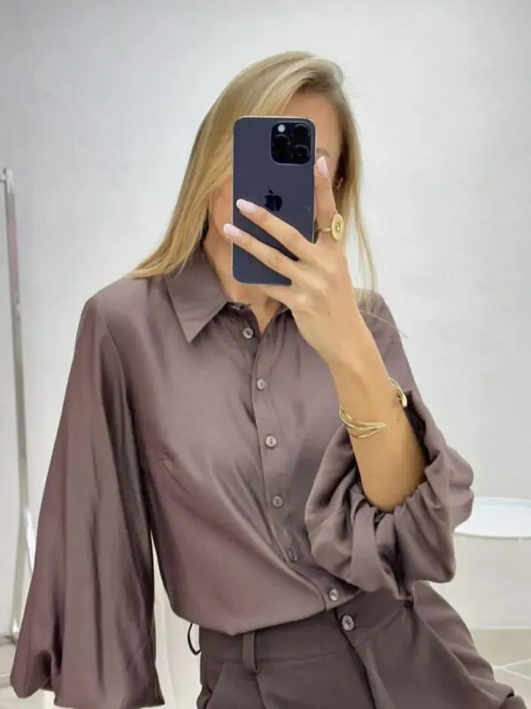 Marškiniai su sagutėmis