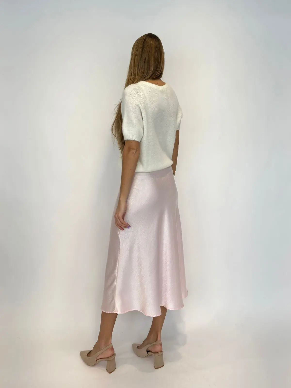 Midi sijonas iš blizgaus audinio - Image 5