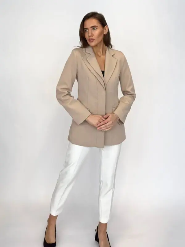 Klasikinis įliemenuotas švarkas