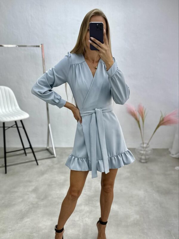 Lengvos medžiagos suknelė