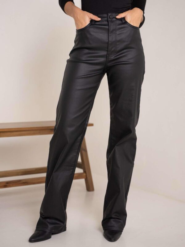 Platėjančios dirbtinės odos kelnės aukštu liemeniu