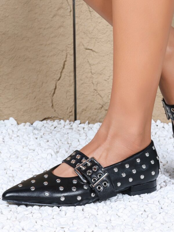 Balerinos dekoruotos kniedėmis