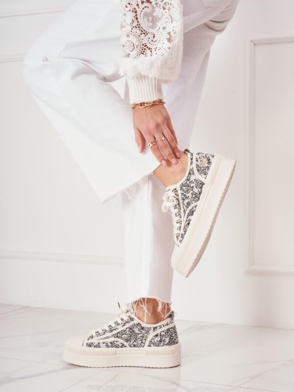 Laisvalaikio stiliaus bateliai