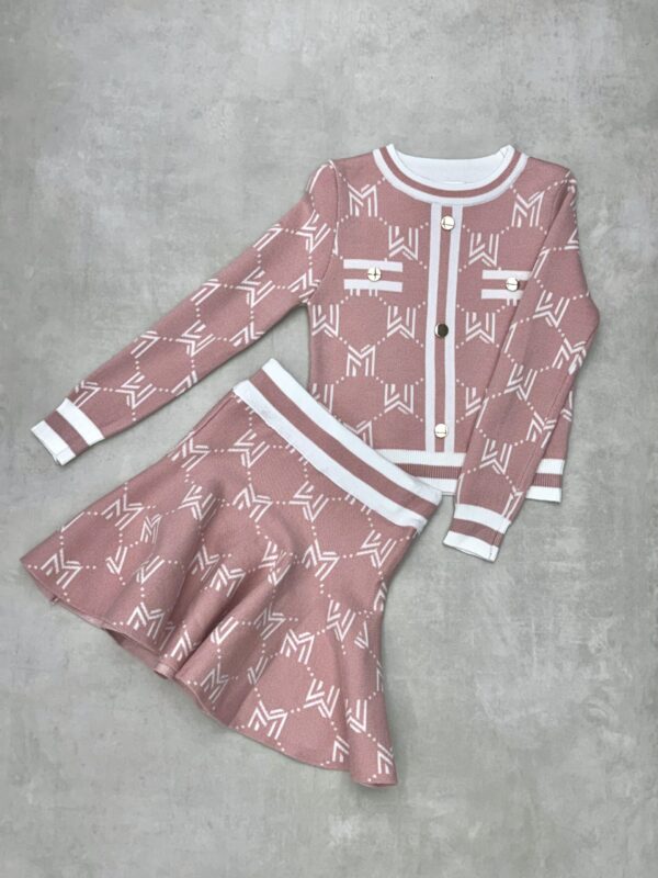 Dviejų dalių kostiumėlis