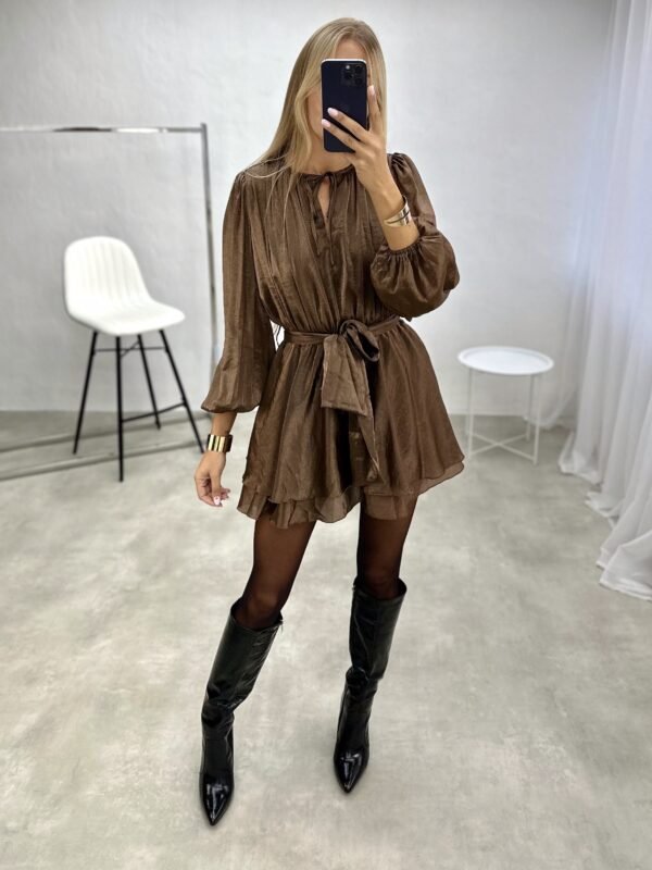 Suknelė su dirželiu