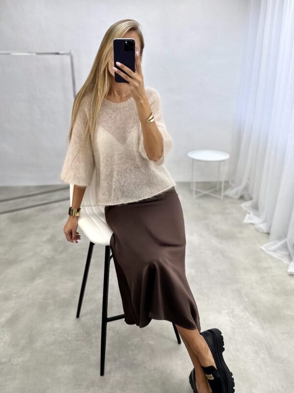 Elegantiškas midi ilgio sijonas