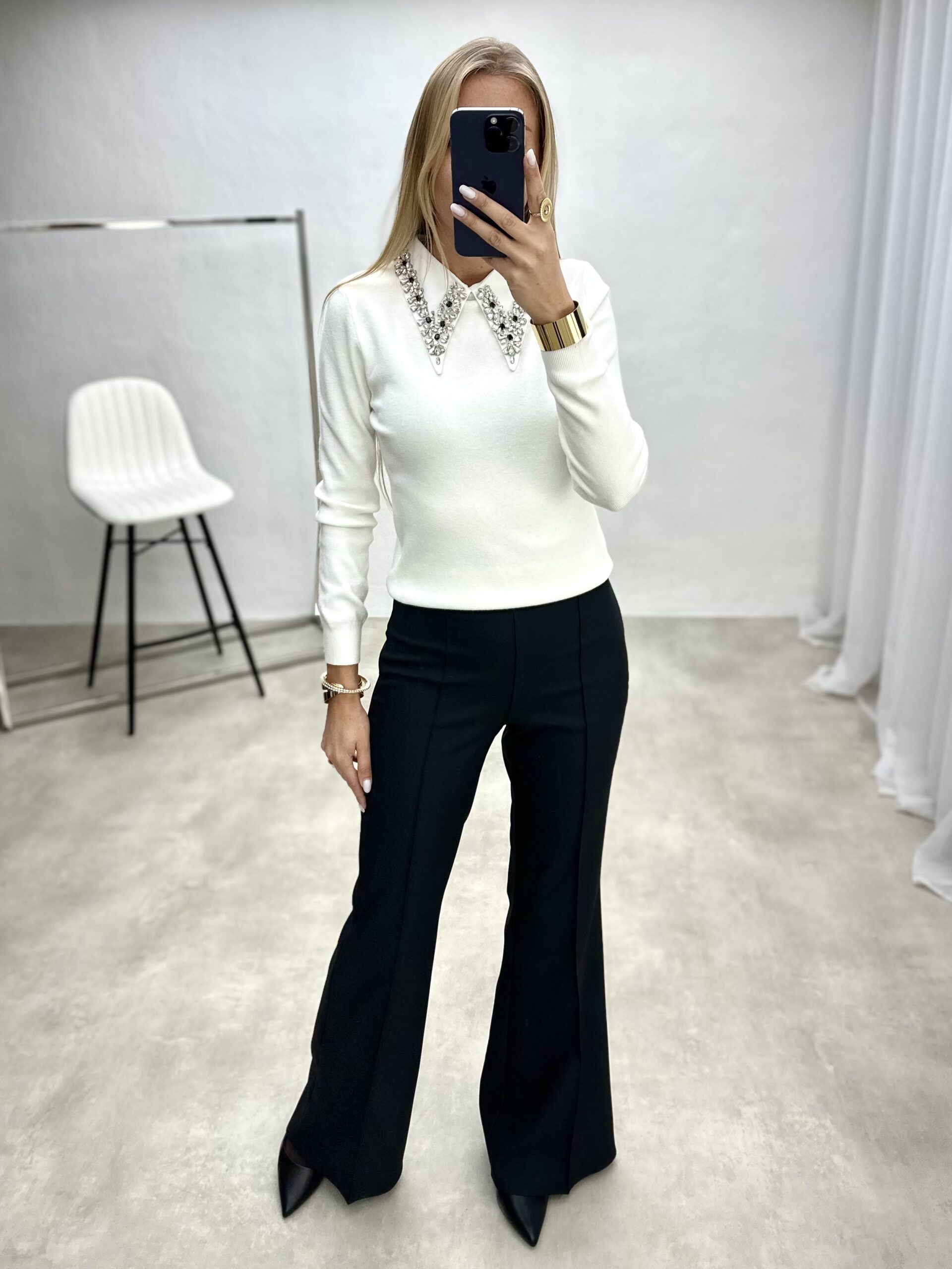 Megztinis su siuvinėtais karoliukais - Image 3