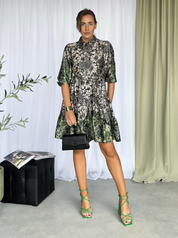 Blizgaus lengvo audinio suknelė