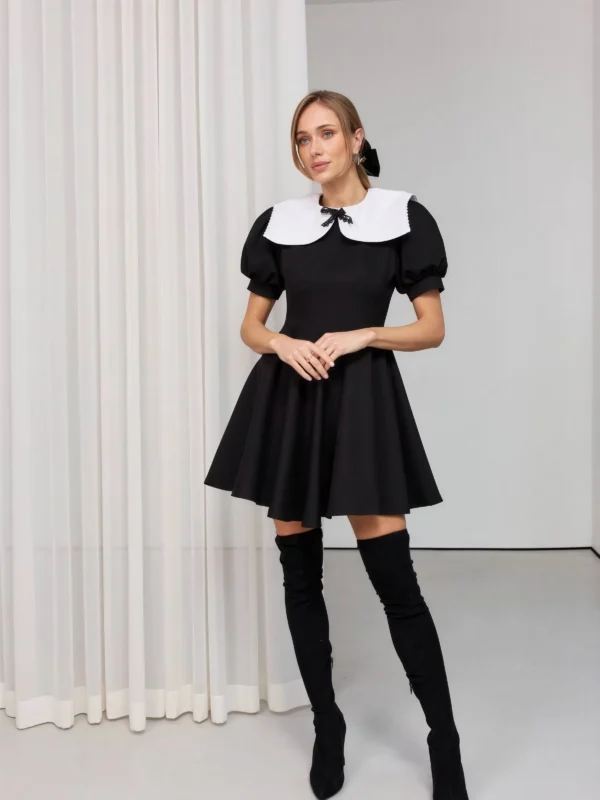 Romantiška suknelė su kaspinėliu